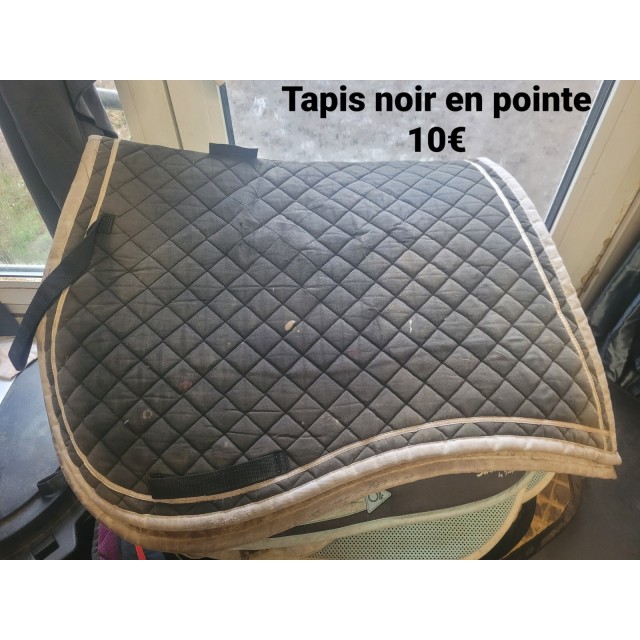 Diverse tapis de selle