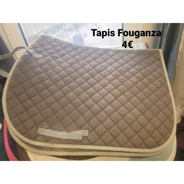 Diverse tapis de selle