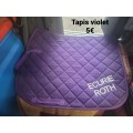 Diverse tapis de selle