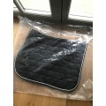Tapis mixte noir taille poney neuf sans étiquette