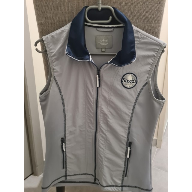 Veste sans manches steeds