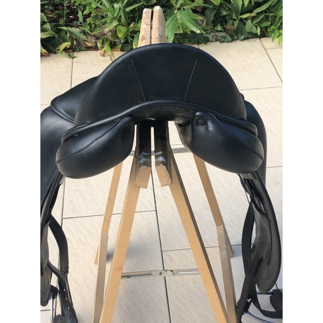 SELLE DE DRESSAGE CHILDERIC 17,5''