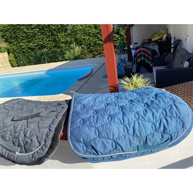 Tapis bleu