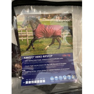 Couverture cheval neuve taille 130