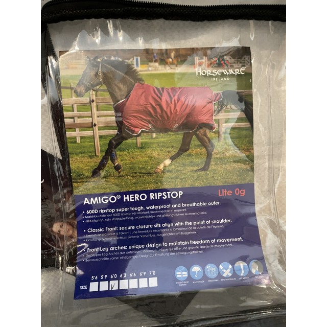 Couverture cheval neuve taille 130