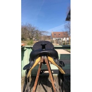 selle western synthétique