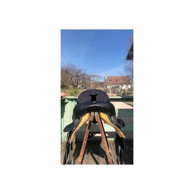 selle western synthétique
