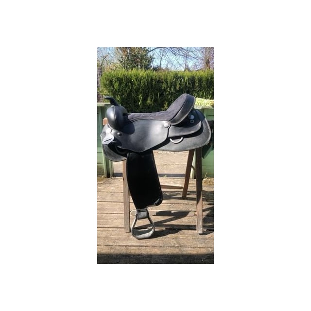 selle western synthétique