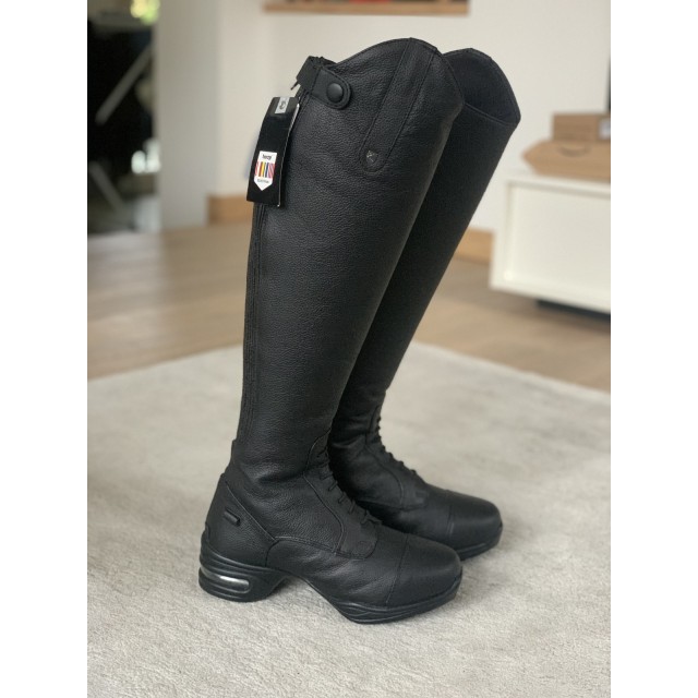 Bottes cuir 37 neuves
