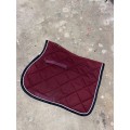 Tapis bordeaux