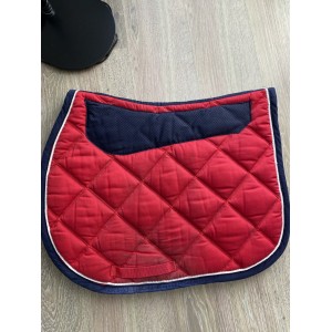 Tapis rouge bord bleu marine