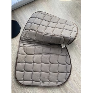 Tapis marron taille cheval