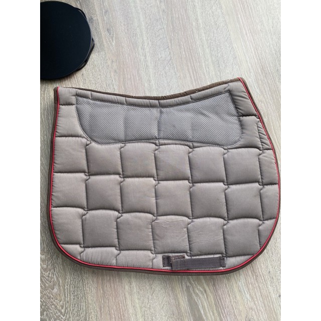 Tapis marron taille cheval