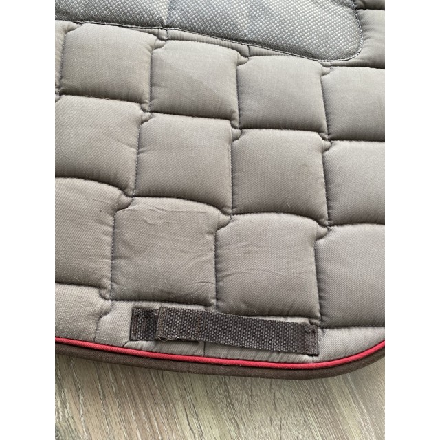 Tapis marron taille cheval