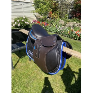 A vendre selle GBS liseré bleu GBS