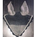 Bonnet noir et or
