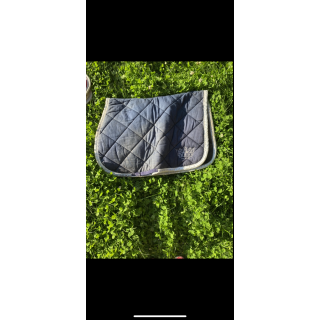 tapis bleu marine