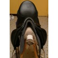 vends selle de dressage EQUIPE "VEGA "