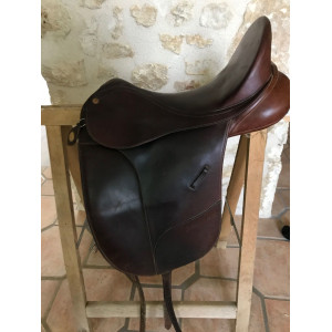 Selle de dressage Bates