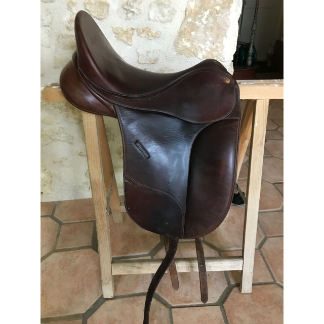 Selle de dressage Bates
