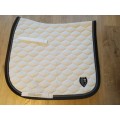 Tapis dressage Kingsland blanc double liseré bleu nuit et paillettes bleu - t. cheval