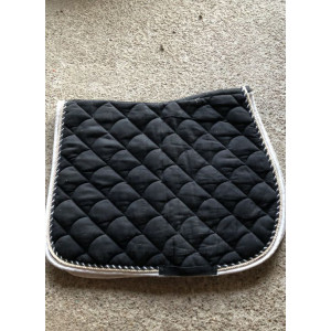 Tapis noir HAGG