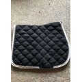 Tapis noir HAGG
