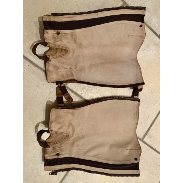 Mini-chaps Charles de Nevel