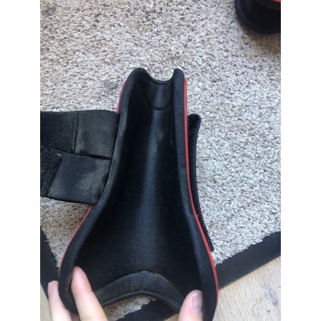 guêtres norton pro rouges et noirs