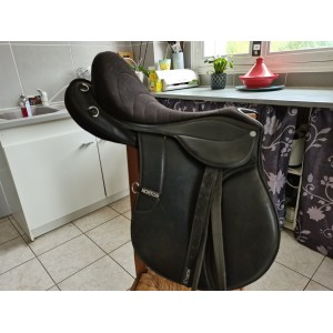 Selle norton 18 pouces + etrivières Norton