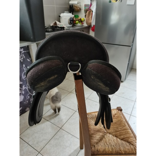 Selle norton 18 pouces + etrivières Norton