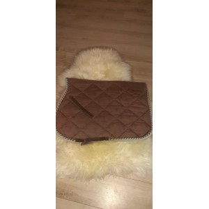 Tapis marron équithème