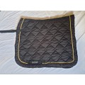 Tapis HKM Gently Dressage noir et doré FULL