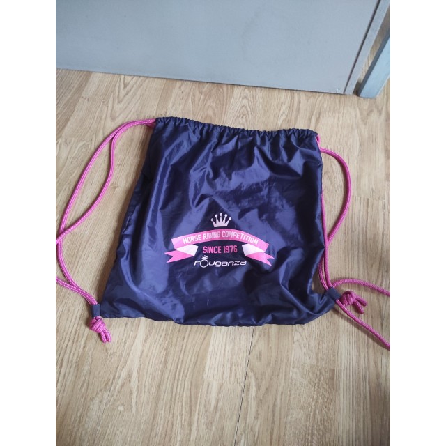 Bombe, bottes,sac à bombe