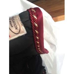 Ensemble tapis/bonnet noir bordeaux or neuf