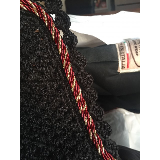 Ensemble tapis/bonnet noir bordeaux or neuf