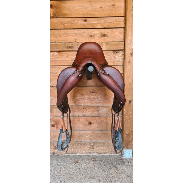 Selle dressage Tempo 17" Marron
