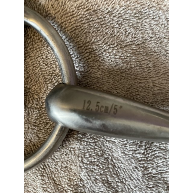 Bridon dans marque avec rênes