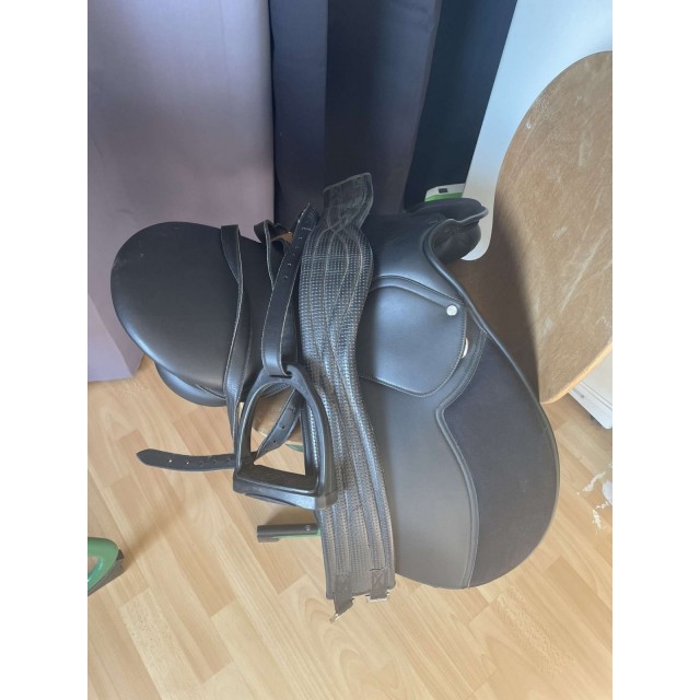 Selle + Sangle + Housse