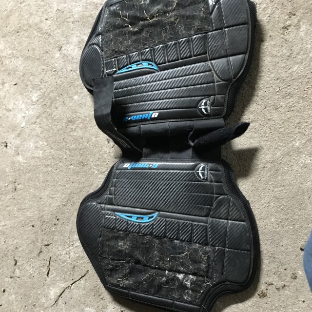 Protections cross veredus