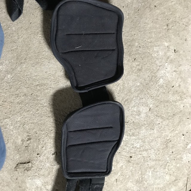 Protections cross veredus