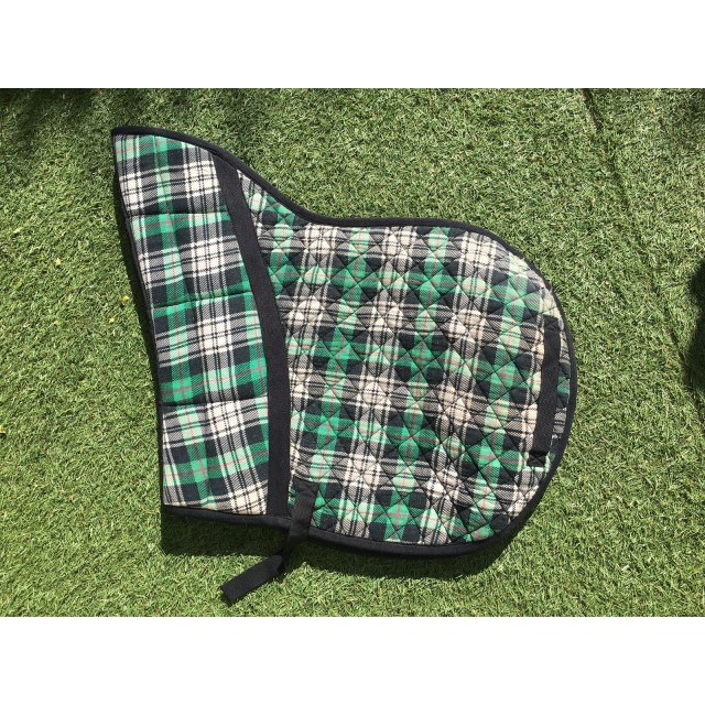 Tapis poney en forme de selle à carreaux