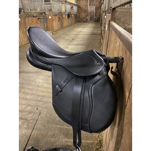 Selle Tekna/Letek Jumping Close Contact Cuir Doublé