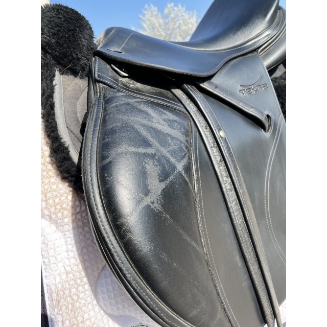 Selle mixte noir 16 pouces Teckna