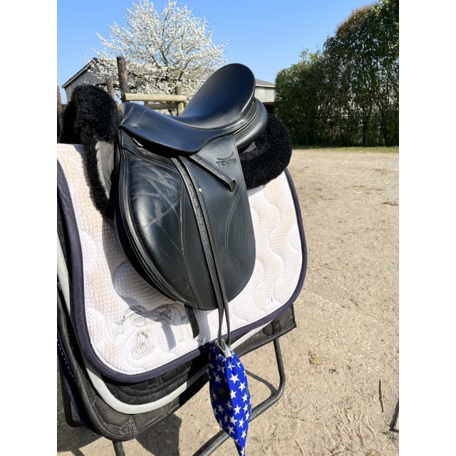 Selle mixte noir 16 pouces Teckna