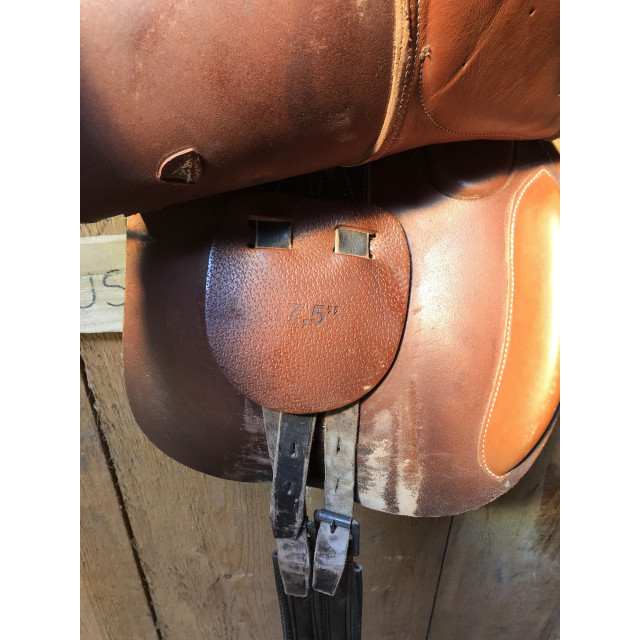 Selle en cuir 17,5