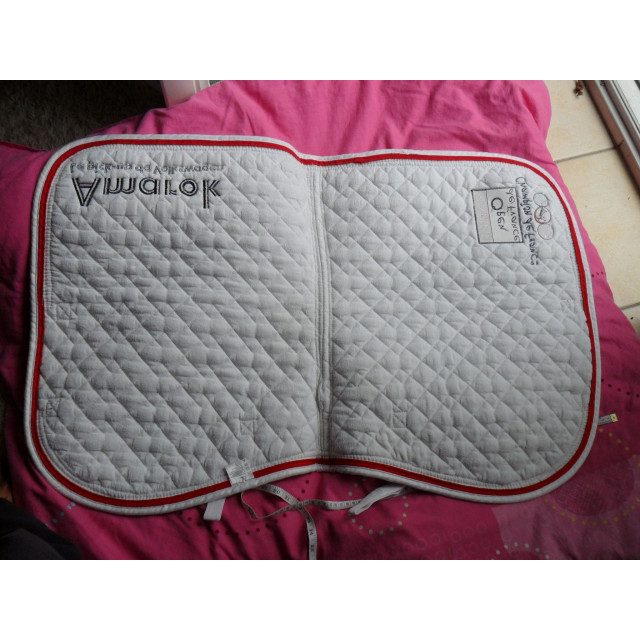 TAPIS BLANC