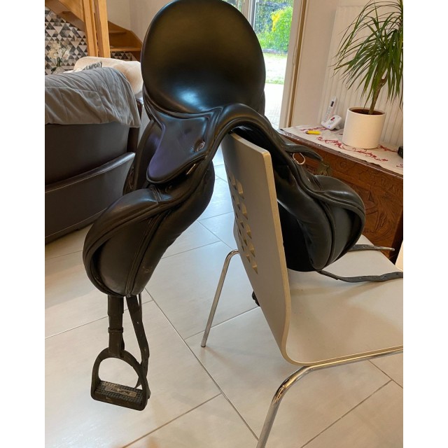 SELLE DE DRESSAGE PRESTIGE OPTIMAX