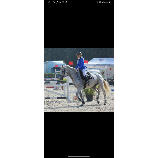 Veste de concours bleue