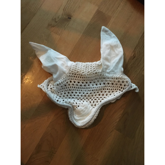 Bonnet blanc poney
